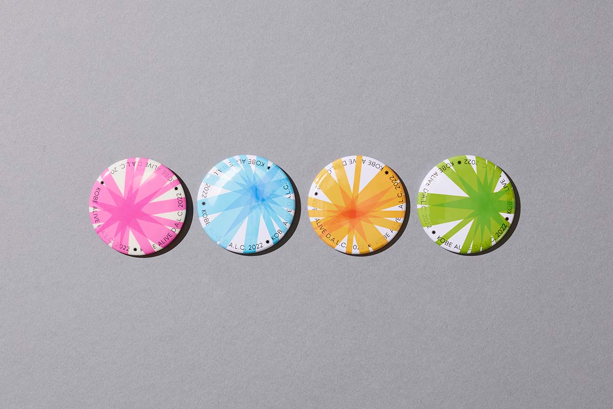 イベントのノベルティ｜全色の缶バッジ